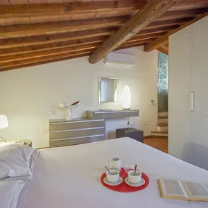  Appartamento Palazzo Terme By Halldis Italia