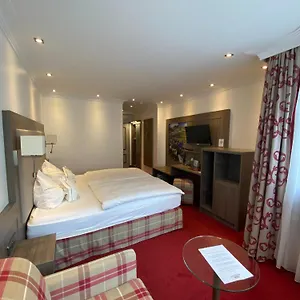 Alpinia Hotell