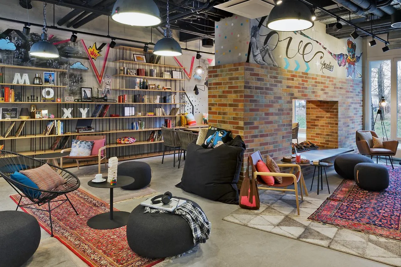 Moxy Berlin Humboldthain Park 4*,