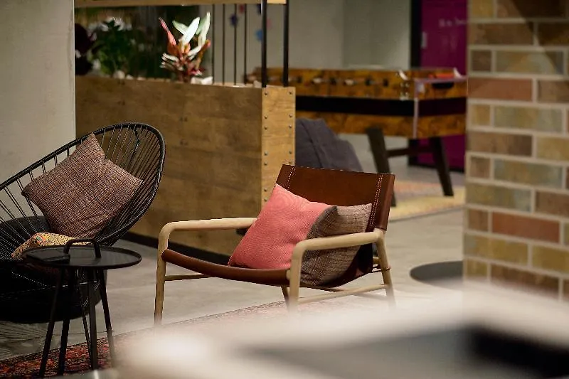 Moxy Berlin Humboldthain Park 4*,